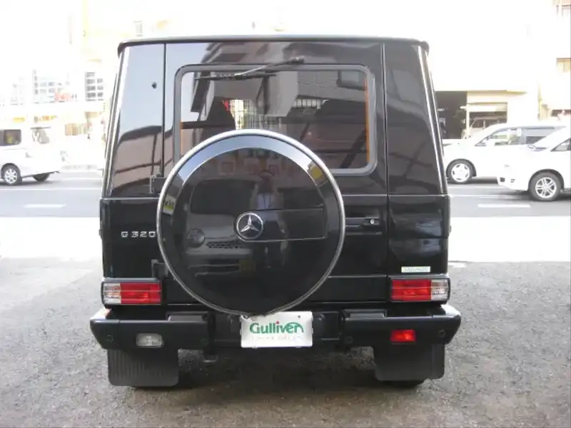 カタログ画像：Ｇクラス（G-CLASS） Ｇ３２０ 2004年9月 GH-463244 3200cc エメラルドブラック（Ｍ）orオブシディアンブラック（Ｍ） 燃費6.9km / l  バック