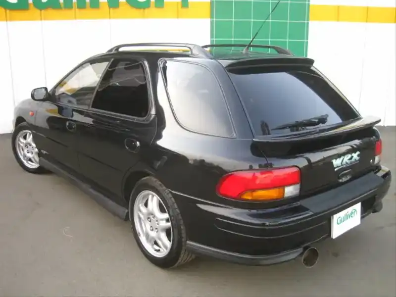 カタログ画像：インプレッサ（IMPREZA） ＨＸ－２０Ｓ 1996年9月 E-GC8 2000cc ブラック・マイカ 燃費12.0km / l  外装