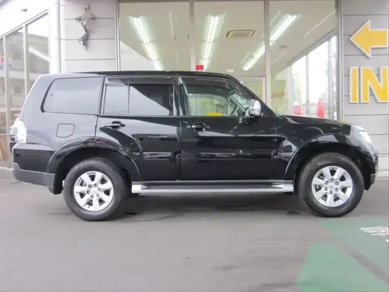 カタログ画像：パジェロ（PAJERO） エクシード プレミアムエディション 2009年12月 DBA-V93W 3000cc ブラックマイカ 外装