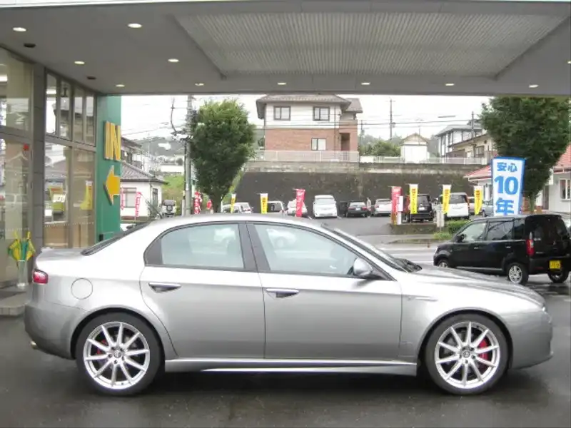 カタログ画像：アルファ１５９（ALFA 159） ３．２ ＪＴＳ Ｑ４ ディスティンクティブ 2007年8月 GH-93932 3200cc アルファシルバー（メタリックカラー） 外装