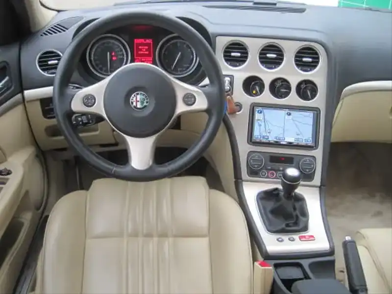 カタログ画像：アルファ１５９（ALFA 159） ２．２ ＪＴＳ セレスピード ディスティンクティブ 2007年8月 GH-93922 2200cc 燃費8.8km / l  内装