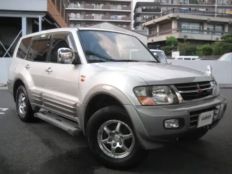 カタログ画像：パジェロ（PAJERO） ロング スーパーエクシード ＭＭＣＳレス仕様 2001年8月 KH-V78W 3200cc サテライトシルバー／クイーンズシルバー メイン（その他）