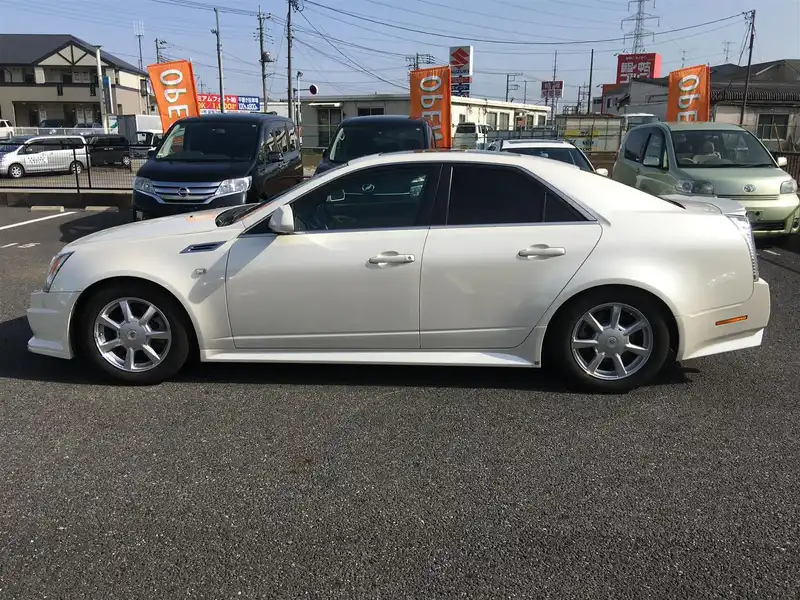 カタログ画像：キャデラックＣＴＳ（CADILLAC CTS） ２．８ 2008年1月 ABA-X322A 2800cc ホワイトダイヤモンド 燃費8.1km / l  外装