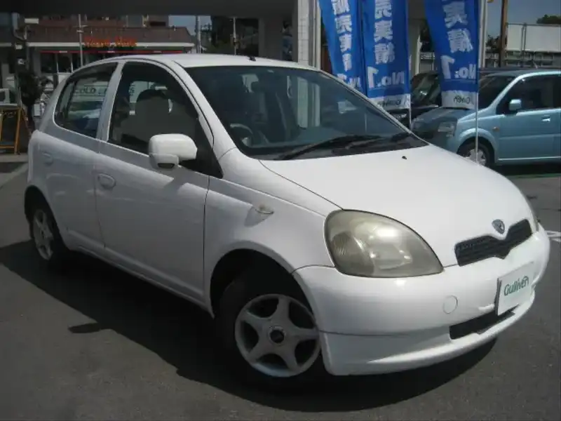 カタログ画像：ヴィッツ（VITZ） Ｂ エコパッケージ 2001年5月 TA-SCP10 1000cc ホワイト 燃費22.5km / l  メイン（その他）