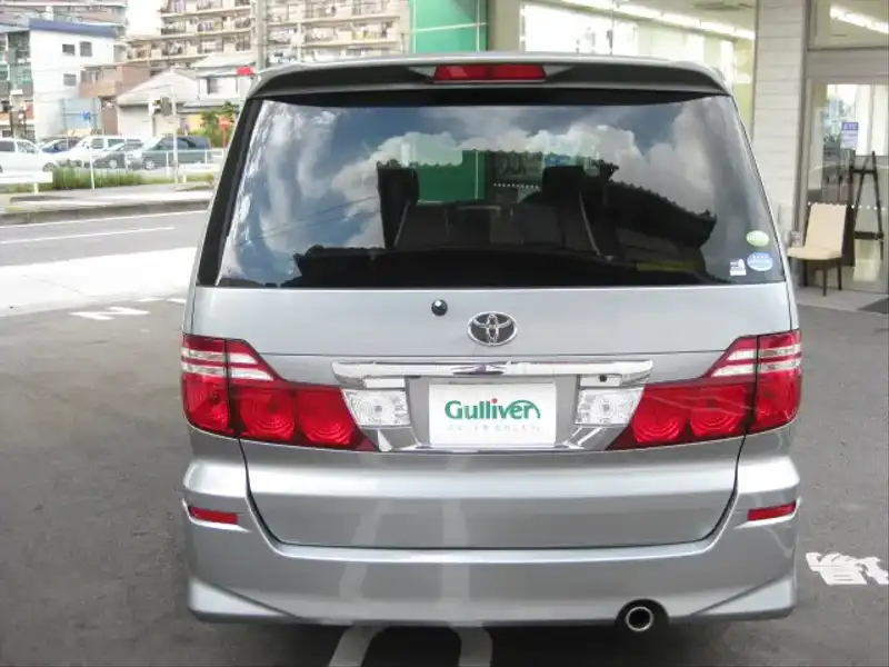 カタログ画像：アルファードＶ（ALPHARD V） ＡＳ プラチナセレクション 2006年8月 DBA-ANH10W 2400cc グレーメタリック 燃費9.7km / l  バック