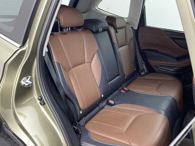 10150211 | カタログ画像：フォレスター（FORESTER） ツーリング 2023年8月 5AA-SKE 2000cc オータムグリーン・メタリック 内装