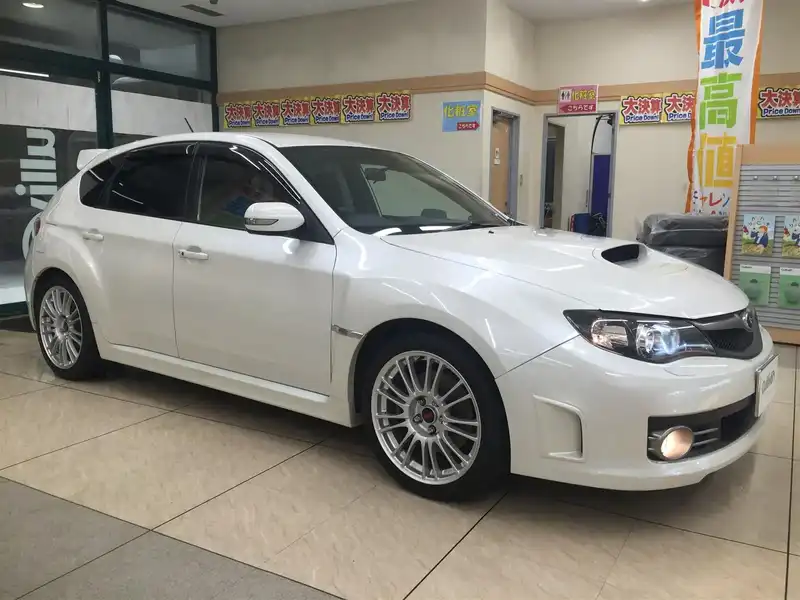 カタログ画像：インプレッサ（IMPREZA） ＷＲＸ ＳＴＩ Ａライン 2009年2月 CBA-GRF 2500cc サテンホワイト・パール 燃費10.0km / l  外装