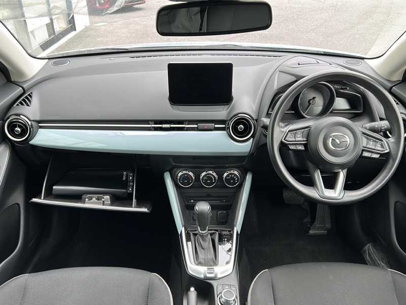 カタログ画像：ＭＡＺＤＡ２（MAZDA2） １５ ＢＤ 2023年3月 5BA-DJLAS 1500cc エアストリームブルーメタリック 燃費18.1km / l 内装