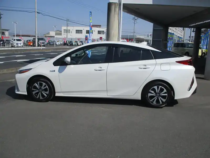 カタログ画像：プリウスＰＨＶ（PRIUS PHV） Ｓナビパッケージ・セーフティプラス 2018年1月 DLA-ZVW52 1800cc ホワイトパールクリスタルシャイン 燃費37.2km / l 外装