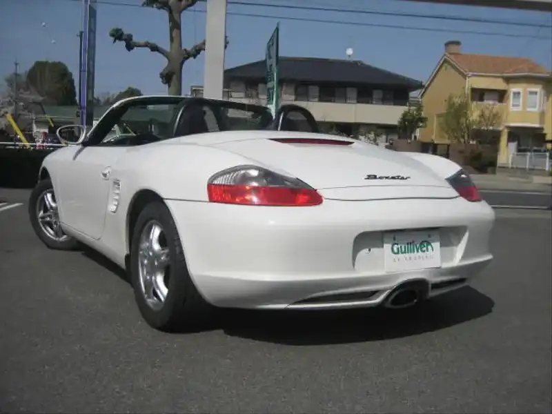 カタログ画像：ボクスター（BOXSTER） ボクスター 2004年4月 GH-98623 2700cc キャララホワイト 燃費8.3km / l  バック