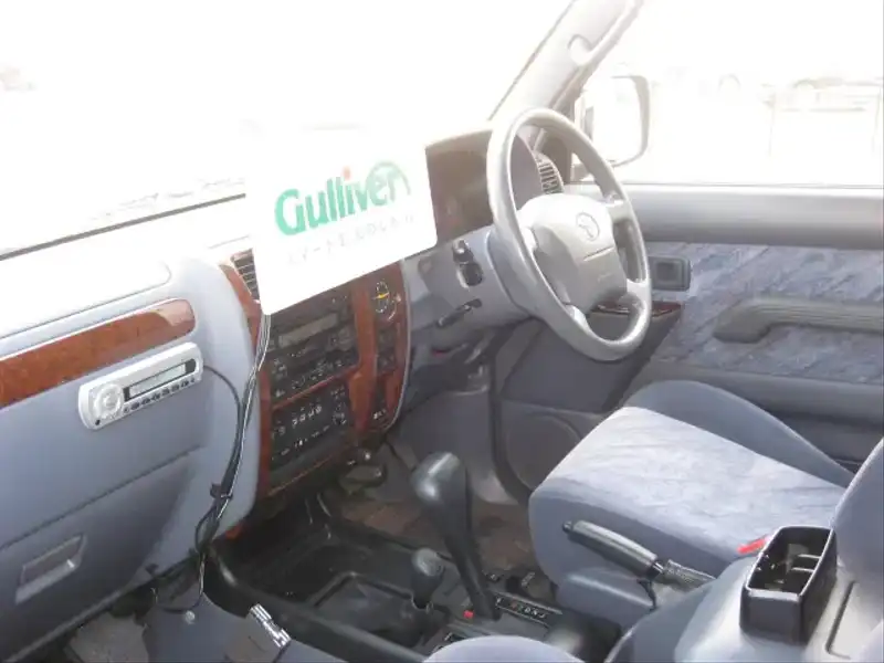 カタログ画像：ランドクルーザープラド（LAND CRUISER PRADO） ＴＸ ５人乗り仕様 パッケージⅠ 1998年1月 E-RZJ95W 2700cc シルバーメタリック 燃費7.9km / l  内装