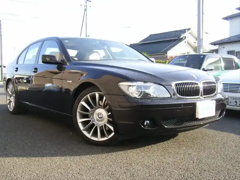 カタログ画像：７シリーズ（7 SERIES） ７４０ｉ ダイナミック・スポーツ・エディション 2008年5月 ABA-HL40 4000cc ルビー・ブラック 燃費7.7km / l  メイン