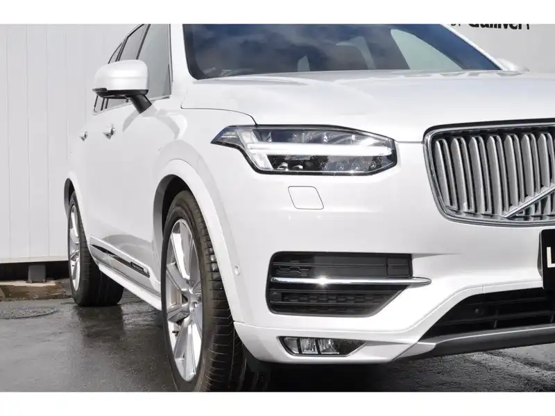 カタログ画像：ＸＣ９０（XC90） Ｔ６ ＡＷＤ インスクリプション 2018年8月 DBA-LB420XC 2000cc クリスタルホワイトパール 燃費12.5km / l 外装