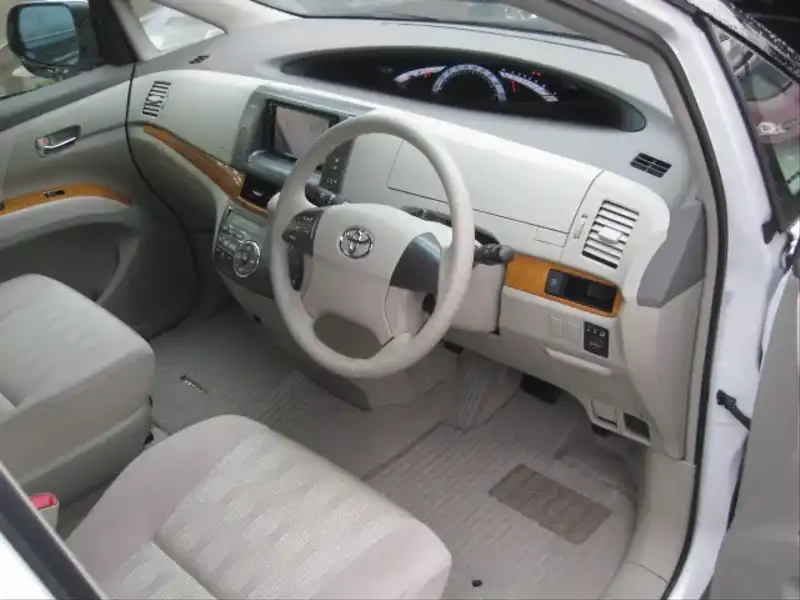 カタログ画像：エスティマ（ESTIMA） アエラス サイドリフトアップシート装着車 2009年12月 DBA-GSR50W 3500cc ホワイトパールクリスタルシャイン 燃費9.7km / l 内装
