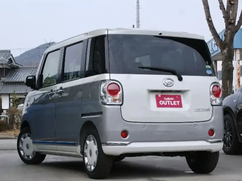 カタログ画像：ムーヴキャンバス（MOVE CANBUS） Ｘメイクアップ ＳＡⅡ 2016年9月 DBA-LA800S 660cc パールホワイトIII×スムースグレーマイカメタリック 燃費28.6km / l バック