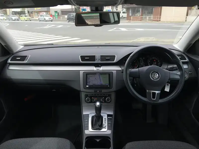 カタログ画像：パサートヴァリアント（PASSAT VARIANT） ナビエディション 2014年1月 DBA-3CCAX 1400cc キャンディホワイト 燃費17.6km / l 内装