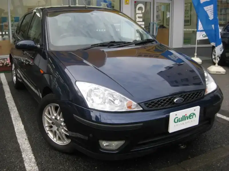 カタログ画像：フォーカス（FOCUS） フォーカス２０００ＧＨＩＡ 2004年1月 GH-WF0EDD 2000cc 燃費10.0km / l  メイン