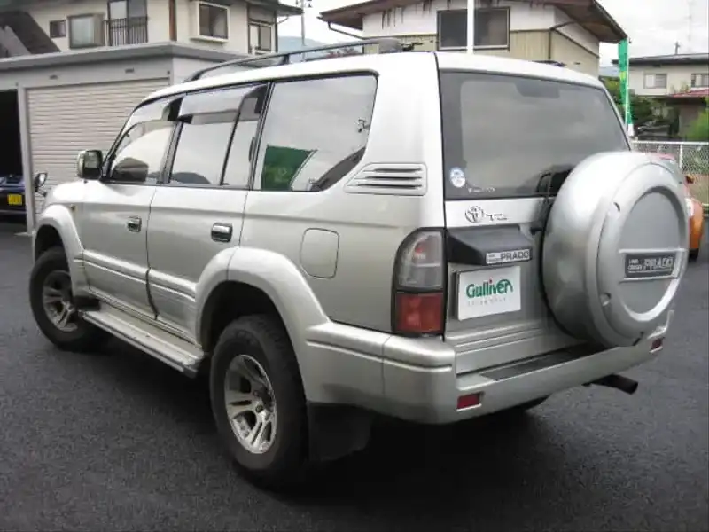 カタログ画像：ランドクルーザープラド（LAND CRUISER PRADO） ＴＺ 1999年6月 KH-KZJ95W 3000cc シルバーメタリック 燃費10.8km / l  バック