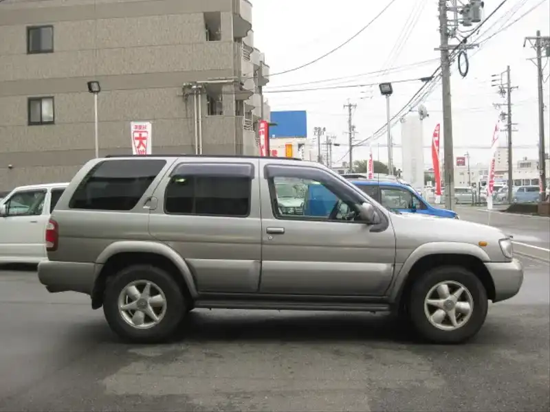 カタログ画像：テラノ（TERRANO） 標準ボディ オールモード４×４ Ｒ３ｍ－Ｖ 1999年2月 GF-LR50 3300cc ブラック／ソニックシルバー（Ｍ）ツートーン 燃費7.2km / l  外装