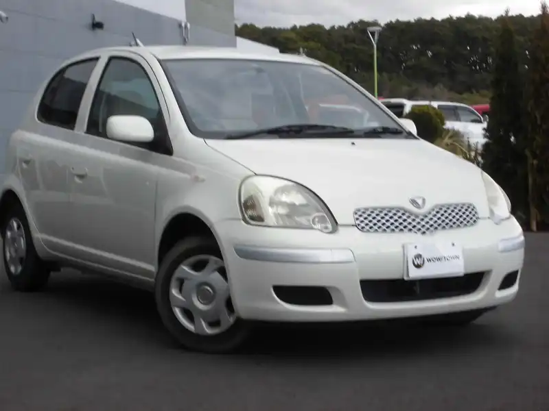 カタログ画像：ヴィッツ（VITZ） Ｕ Ｌパッケージ・ＮＥＯエディション 2004年5月 CBA-SCP13 1300cc ホワイトパールマイカ 燃費23.0km / l  メイン