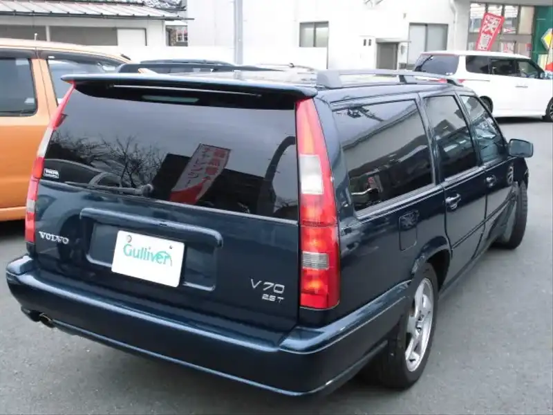 カタログ画像：８５０エステート（850 ESTATE） ２．５ ２０Ｖ 1996年7月 E-8B5254W 2500cc ダークグリーンパール 燃費7.8km / l  バック