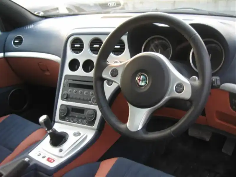 10039361 | カタログ画像：アルファスパイダー（ALFA SPIDER） ３．２ ＪＴＳ Ｑ４ Ｑ－トロニック ディスティンクティブ 2007年3月 GH-93932S 3200cc 内装