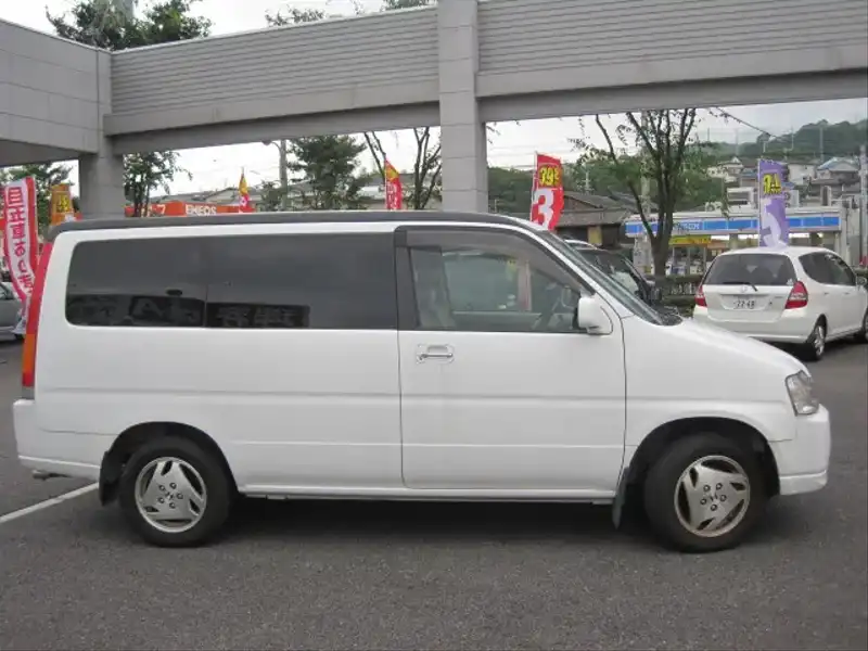 カタログ画像：ステップワゴン（STEPWAGON） Ｗ フィールドデッキ 回転対座シート 2000年8月 GF-RF2 2000cc タフタホワイト 燃費10.2km / l  外装