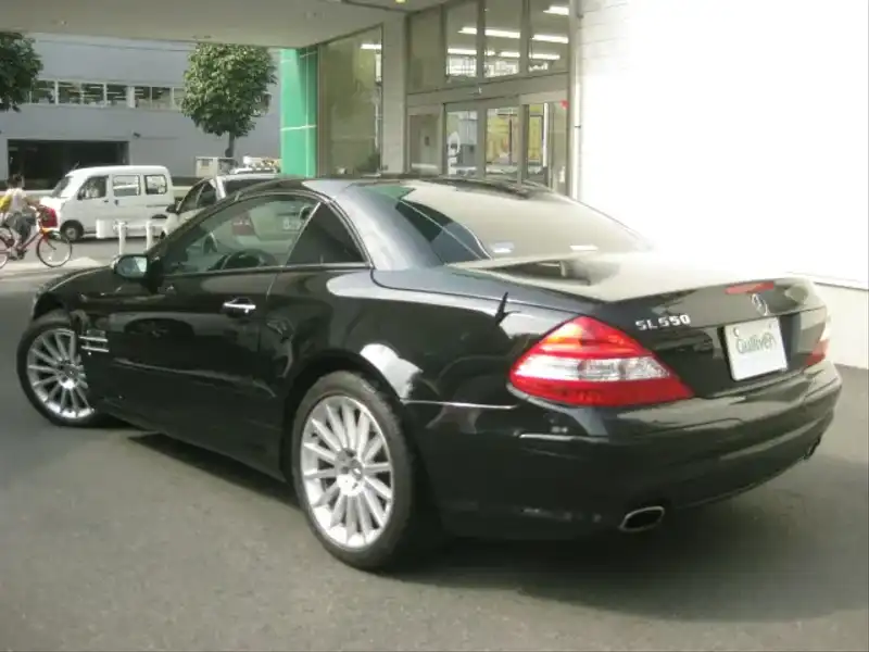 カタログ画像：ＳＬ（SL） ＳＬ５５０ 2006年11月 CBA-230471 5500cc オブシディアンブラック（Ｍ）orエメラルドブラック（Ｍ） 燃費7.1km / l  バック