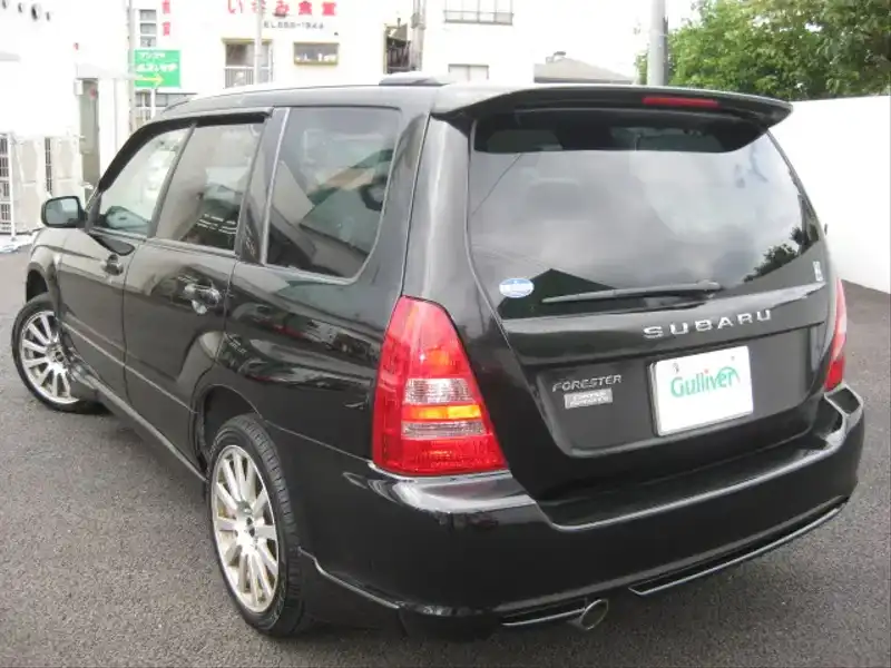 カタログ画像：フォレスター（FORESTER） クロススポーツ２．０ｉ 2003年7月 TA-SG5 2000cc ブラックトパーズ・マイカ 燃費12.2km / l  バック