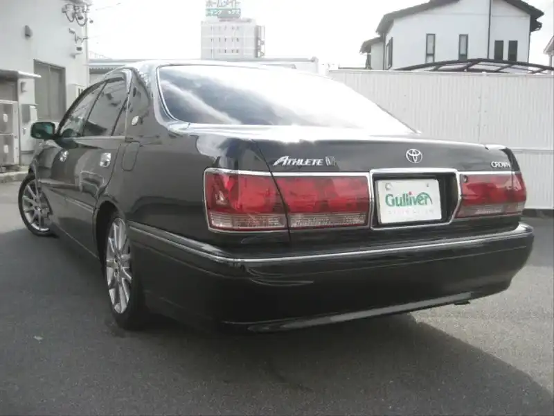 カタログ画像：クラウン（CROWN） アスリートＦｏｕｒプレミアム 2002年8月 TA-JZS173 2500cc ブラック 燃費9.2km / l  バック