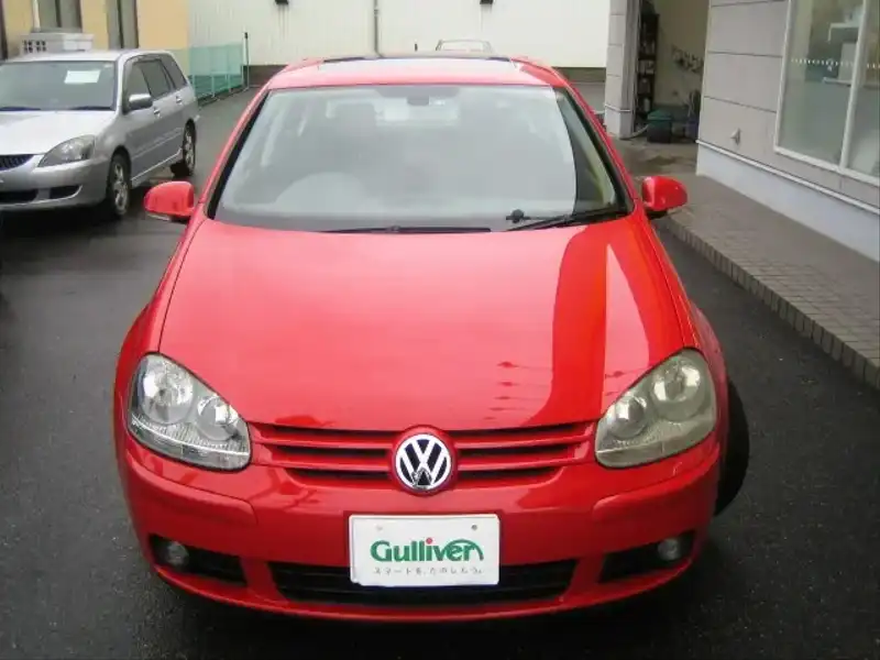 カタログ画像：ゴルフ（GOLF） ＧＴ 2004年9月 GH-1KBLX 2000cc トルネードレッド 燃費12.4km / l  フロント