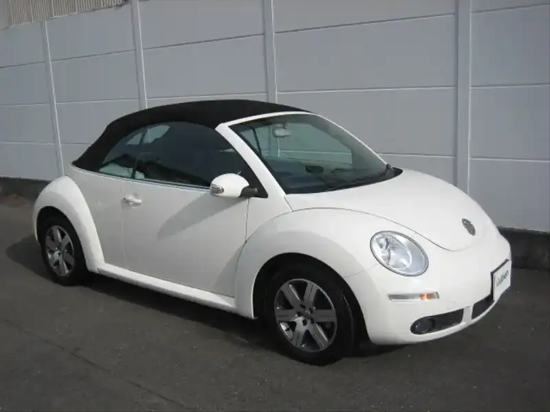 カタログ画像：ニュービートルカブリオレ（NEW BEETLE CABRIOLET） ＬＺ 2008年3月 ABA-1YAZJ 2000cc カンパネーラホワイト 燃費10.6km / l  外装