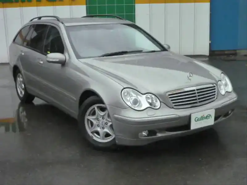 カタログ画像：Ｃクラスステーションワゴン（C-CLASS STATIONWAGON） Ｃ２００コンプレッサー ステーションワゴン リミテッド 2004年1月 GH-203242 1800cc キューバナイトシルバー 燃費10.6km / l  メイン