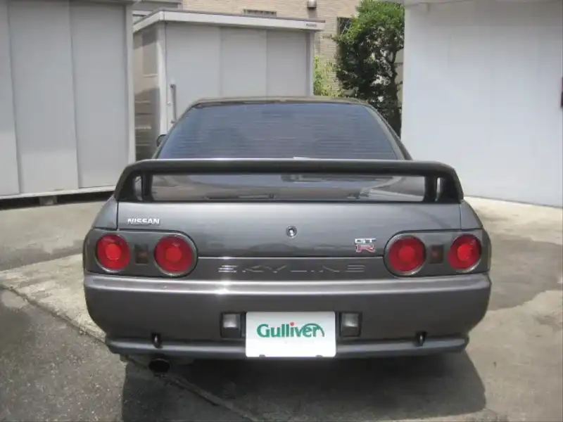 カタログ画像：スカイライン（SKYLINE） ＧＴＳ ＳＶ 1992年5月 E-HR32 2000cc ガングレー（Ｍ） 燃費8.3km / l  バック