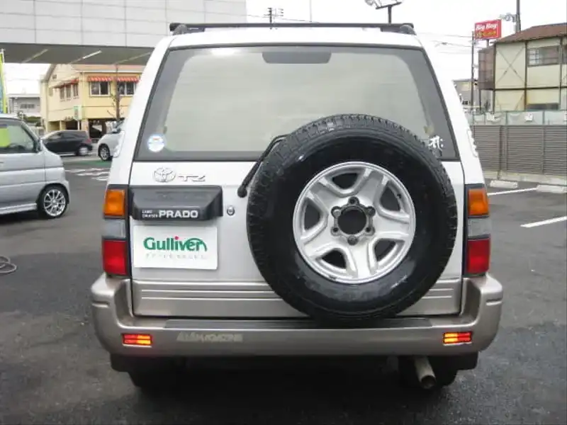 カタログ画像：ランドクルーザープラド（LAND CRUISER PRADO） ＴＺ 1998年1月 KD-KZJ95W 3000cc クリスタルシルバーパールメタリック バック