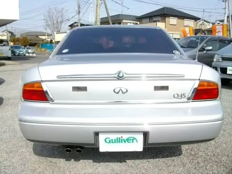 カタログ画像：インフィニティＱ４５（INFINITI Q45） タイプＶ 油圧アクティブサスペンション装着車 ＡＶシステム装着車 1994年10月 E-HG50 4500cc プラチナシルバー（Ｍ）（スーパーファインハードコート） 燃費6.4km / l  バック