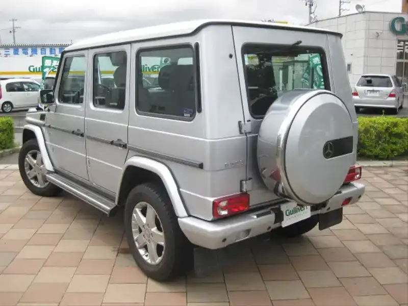 カタログ画像：Ｇクラス（G-CLASS） Ｇ５００ ロング 2004年9月 GH-463248 5000cc ブリリアントシルバー（Ｍ）orキューバナイトシルバー（Ｍ） 燃費5.7km / l  バック