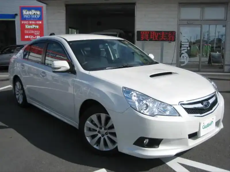 カタログ画像：レガシィＢ４（LEGACY B4） ２．５ＧＴ Ｌパッケージ 2009年5月 DBA-BM9 2500cc サテンホワイト・パール 燃費12.0km / l  メイン