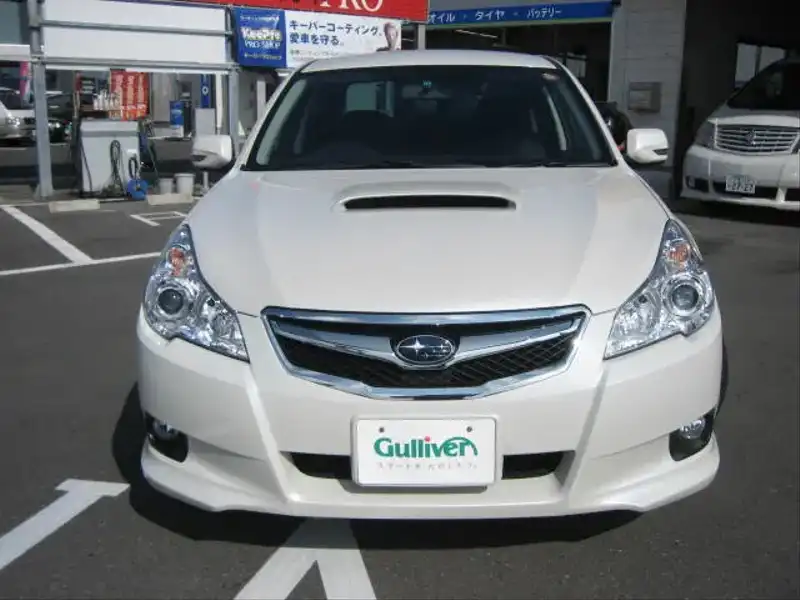 カタログ画像：レガシィＢ４（LEGACY B4） ２．５ＧＴ Ｌパッケージ 2009年5月 DBA-BM9 2500cc サテンホワイト・パール 燃費12.0km / l  フロント