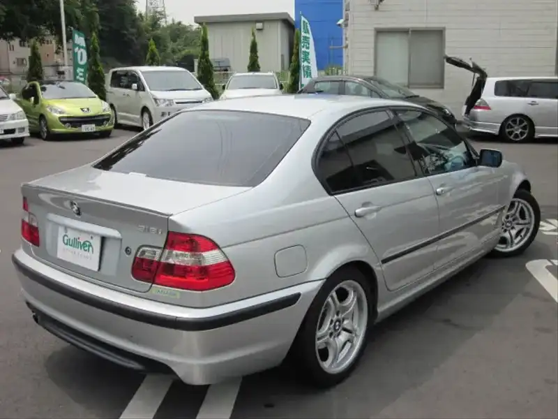 カタログ画像：３シリーズ（3 SERIES） ３１８ｉ Ｍスポーツパッケージ 2004年4月 GH-AY20 2000cc 燃費10.8km / l  バック