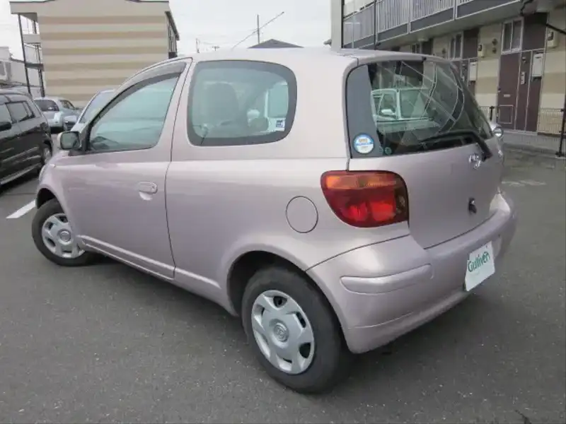 カタログ画像：ヴィッツ（VITZ） Ｂ 2002年12月 UA-SCP10 1000cc 燃費19.6km / l  バック