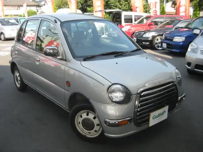 カタログ画像：ミニカ（MINICA） タウンビー 1997年10月 E-H36A 660cc シンフォニックシルバー（メタリック塗装） メイン