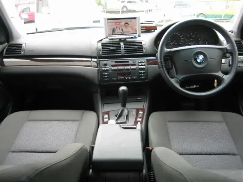 カタログ画像：３シリーズ（3 SERIES） ３２０ｉ 2001年10月 GH-AV22 2200cc オックスフォード・グリーンII（メタリック・カラー） 燃費9.8km / l  内装