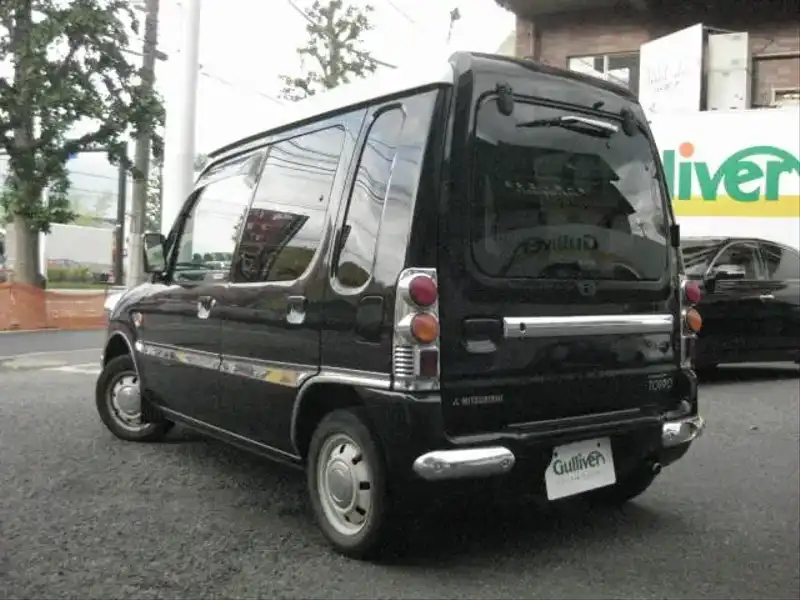 カタログ画像：ミニカトッポ（MINICA TOPPO） タウンビーⅡ 1997年10月 E-H36A 660cc ソフィアホワイト／ピレネーブラック（パール塗装） バック