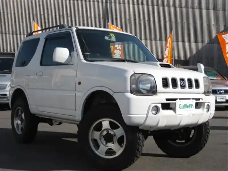 カタログ画像：ジムニー（JIMNY） ＸＣ 2000年5月 TA-JB23W 660cc スペリアホワイト 燃費16.4km / l  メイン