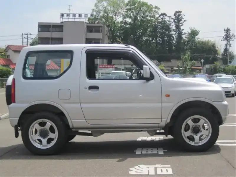 カタログ画像：ジムニー（JIMNY） ＸＧ 2014年4月 ABA-JB23W 660cc シルキーシルバーメタリック 燃費13.6km / l 外装