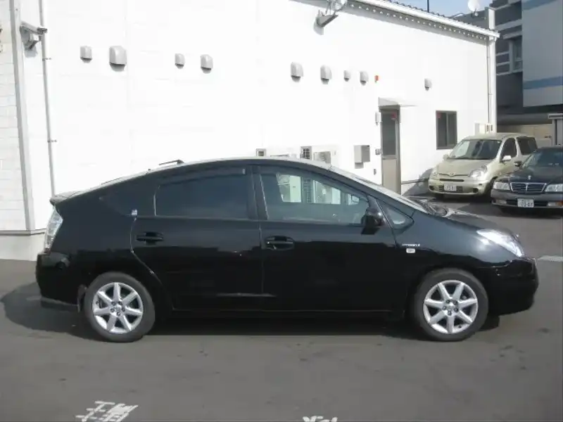 カタログ画像：プリウス（PRIUS） Ｇツーリングセレクション・レザーパッケージ 2008年9月 DAA-NHW20 1500cc ブラック 燃費30.0km / l  外装