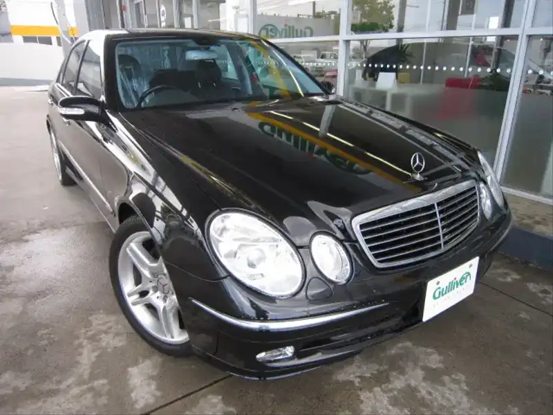 カタログ画像：Ｅクラス（E-CLASS） Ｅ３２０ アバンギャルドリミテッド 2004年4月 GH-211065 3200cc オブシディアンブラック 燃費8.5km / l  メイン