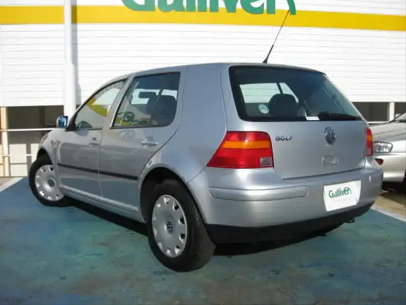 カタログ画像：ゴルフ（GOLF） Ｅ 2001年7月 GF-1JAVU 1600cc リフレックスシルバーメタリック 燃費11.6km / l  外装