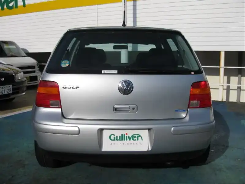 カタログ画像：ゴルフ（GOLF） Ｅ 2002年1月 GF-1JAVU 1600cc リフレックスシルバーメタリック 燃費11.6km / l  バック